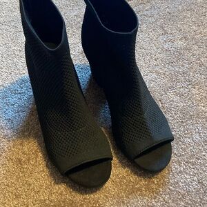 Seven Dials Ankle Heeled Booties Women's Size 7.5 Open Toe Shoes NWT